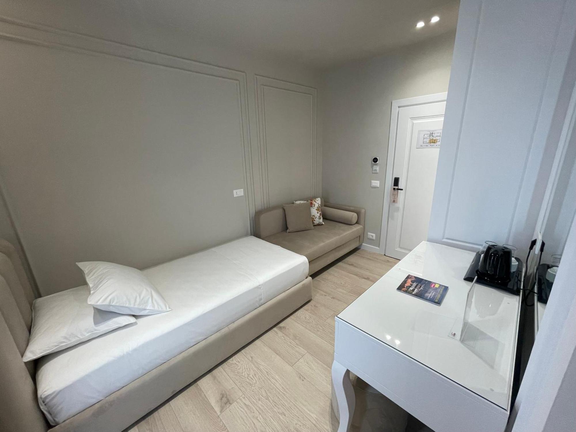 Seaside Hotel Vlore Exterior photo